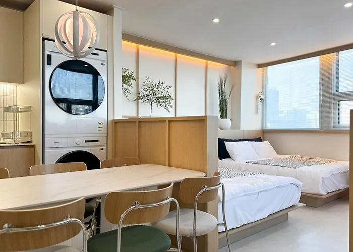Dongdaemun Soon Premium View 2 Bathrooms 3 Beds Apartment *